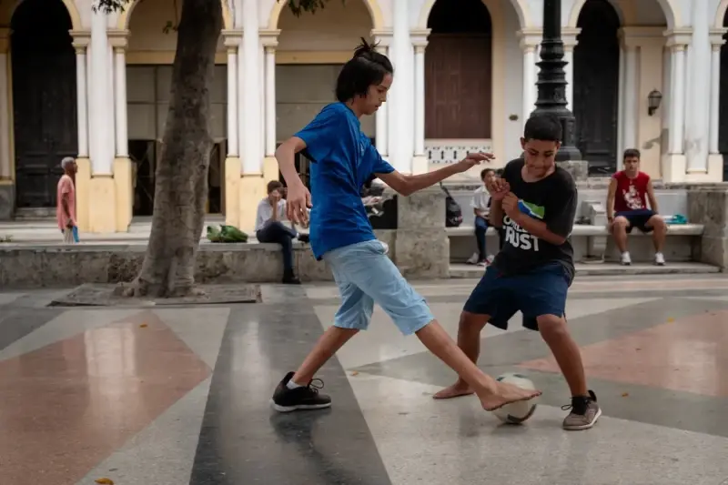 Paseo del Prado, Centro Habana, Havana, Cuba — La Habana. Paseo del Prado — photo captured with LEICA SL (Typ 601), VARIO-ELMARIT-SL 1:2.8-4/24-90 ASPH.