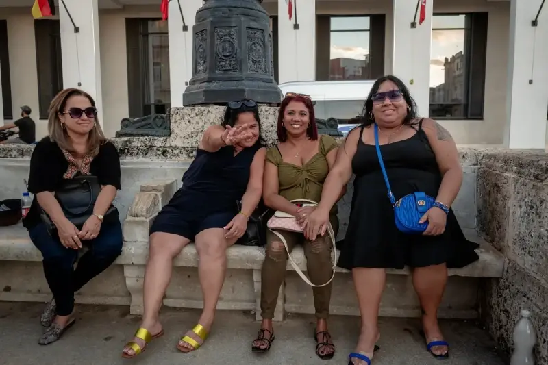 Paseo del Prado, Centro Habana, Havana, Cuba — La Habana. Paseo del Prado — photo captured with LEICA SL (Typ 601), VARIO-ELMARIT-SL 1:2.8-4/24-90 ASPH.