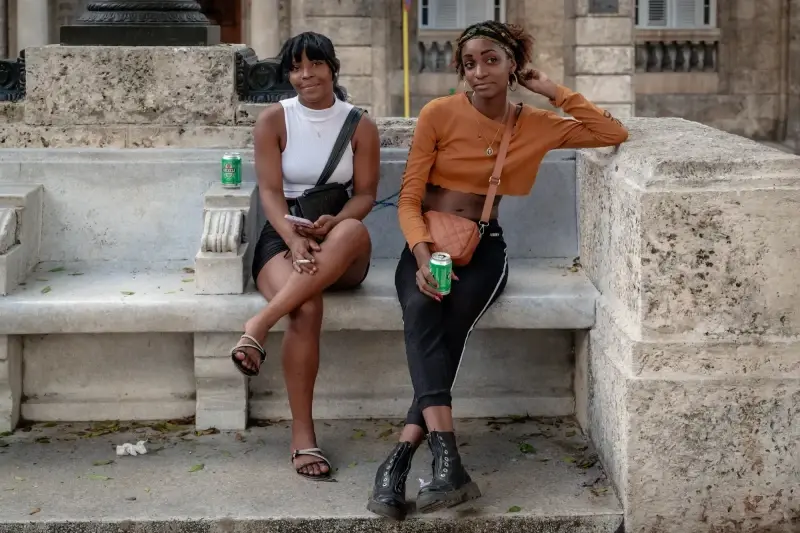 Paseo del Prado, Centro Habana, Havana, Cuba — La Habana. Paseo del Prado — photo captured with LEICA SL (Typ 601), VARIO-ELMARIT-SL 1:2.8-4/24-90 ASPH.